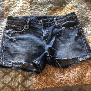 Silver Jeans Elyse shorts size 30 like new